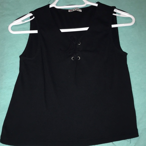 Regular black top - Picture 1 of 1